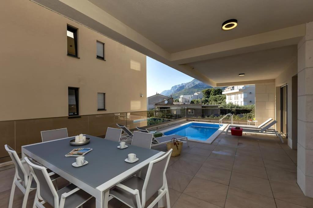 Apartman Delux With Private Pool - Makarska Exklusiv Tučepi المظهر الخارجي الصورة