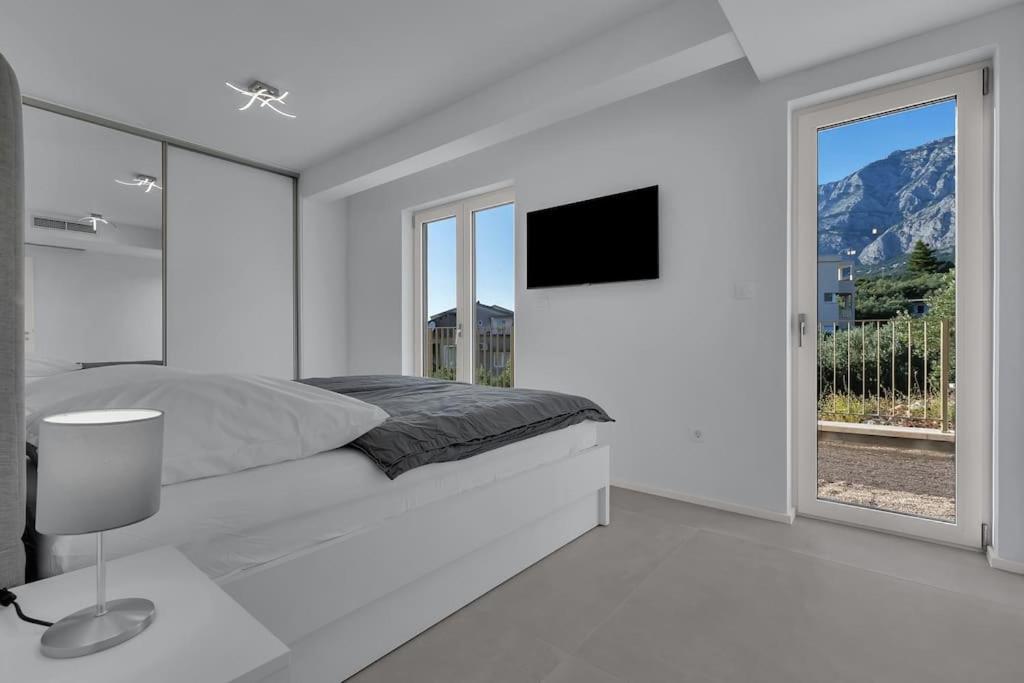 Apartman Delux With Private Pool - Makarska Exklusiv Tučepi المظهر الخارجي الصورة